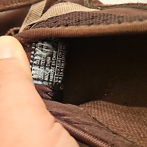 GUC Skechers brown 6.5 shoe - Picture 5 of 5